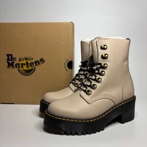 Dr. Martens Leona Women's Leather Heeled Boots in Vintage Taupe Sendal